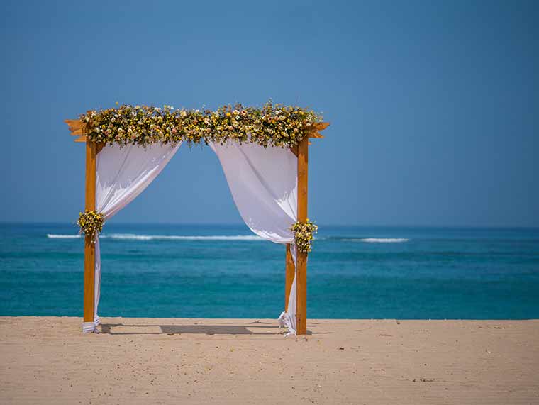 Giftermål på en strand i Hua Hin, Thailand