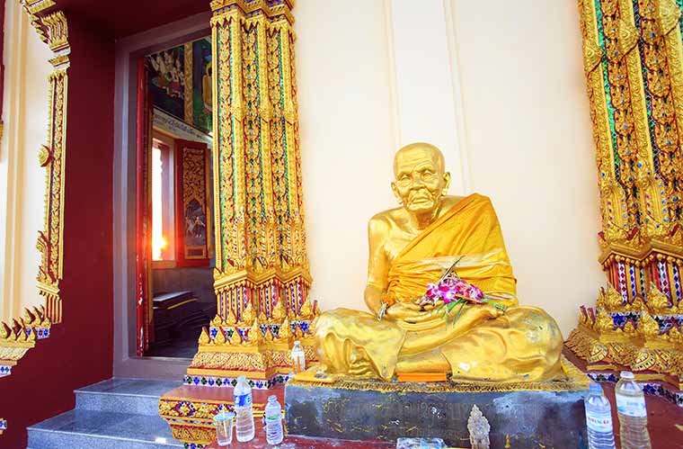 Templet Wat Plai Laem på ön Koh Samui i Thailand
